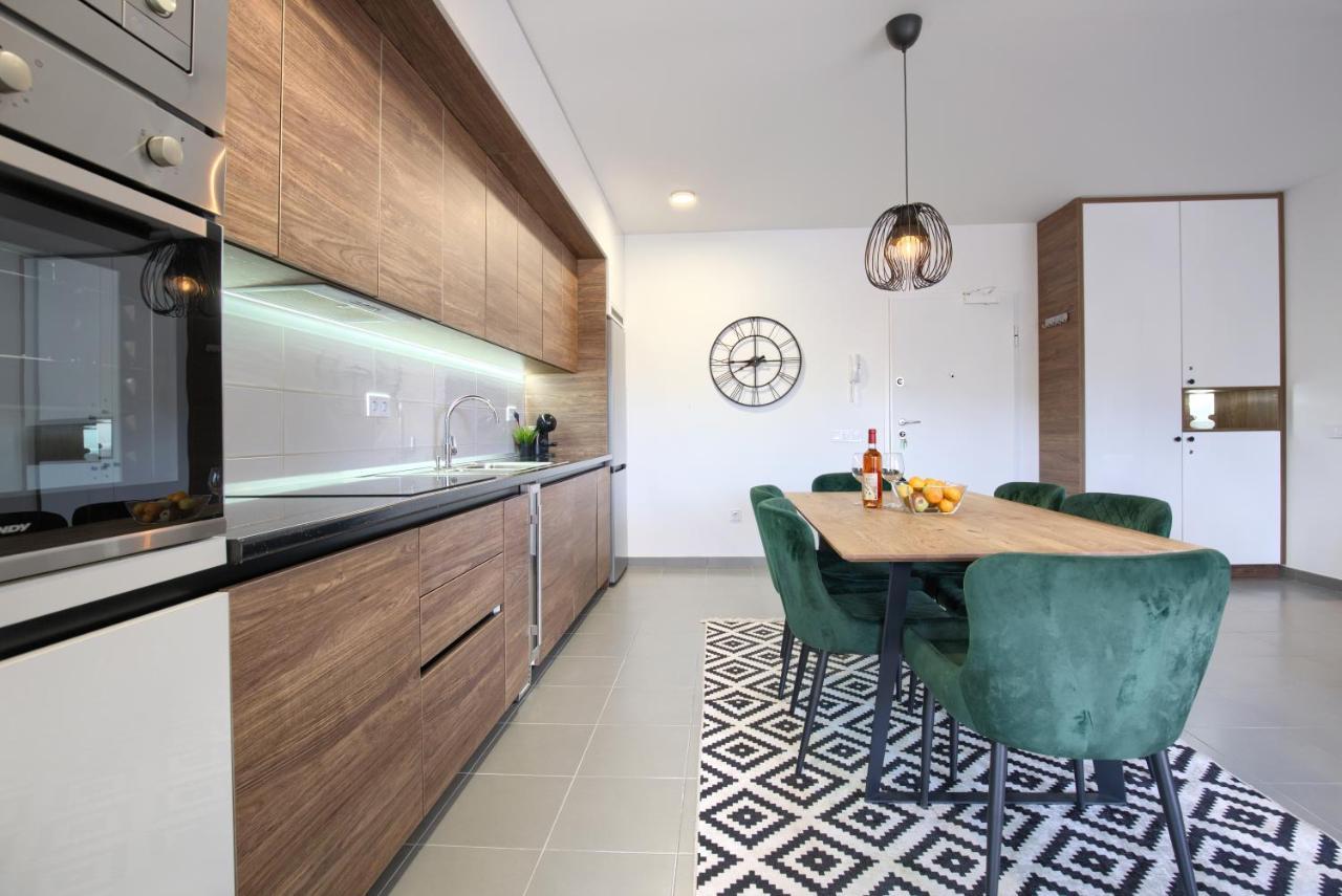 Beautiful Two-Bedroom Seaside Apartment In Premantura Zewnętrze zdjęcie