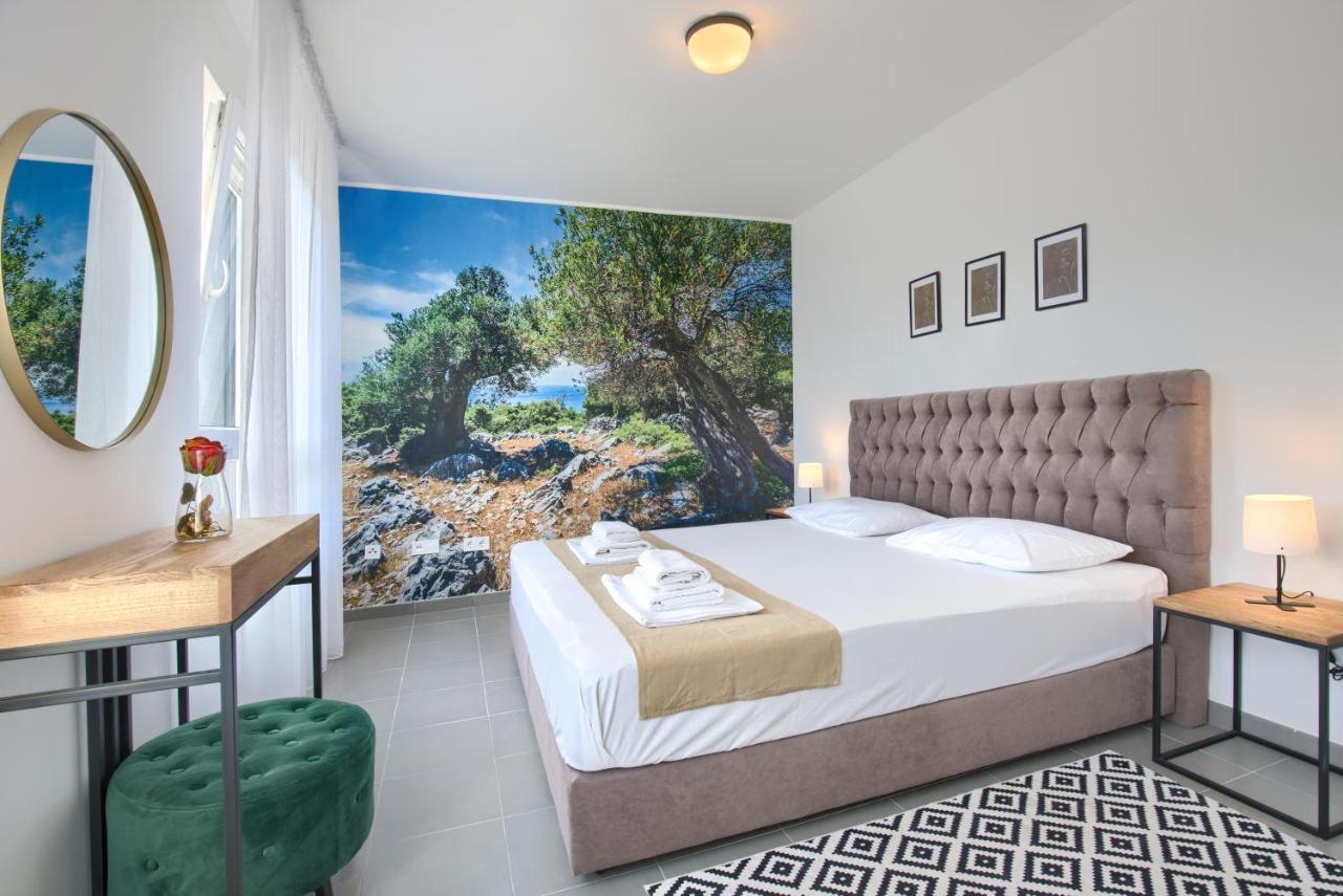 Beautiful Two-Bedroom Seaside Apartment In Premantura Zewnętrze zdjęcie